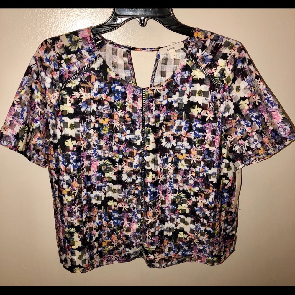 Never Worn, Floral Top!